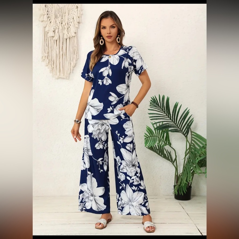 Two Piece Short Sleeve Wide Leg Casual Blue & White Matching Outfit